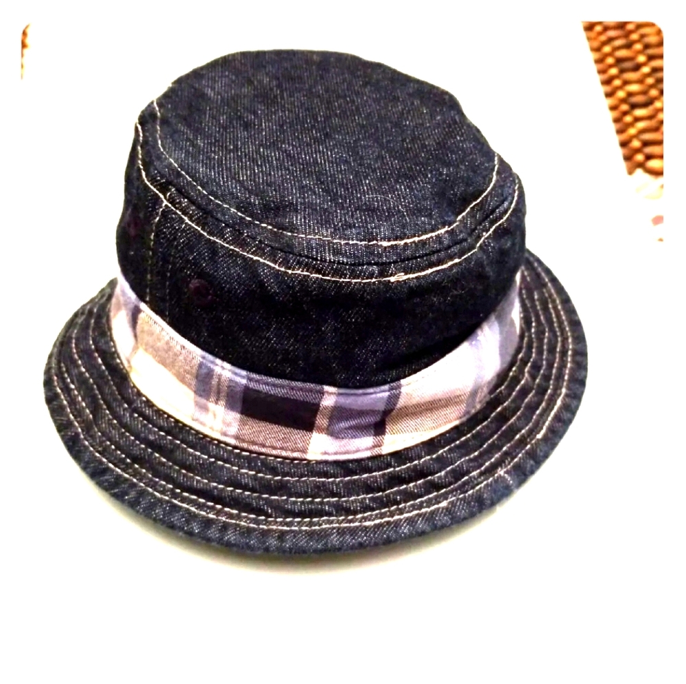 Baby boy Gap hat